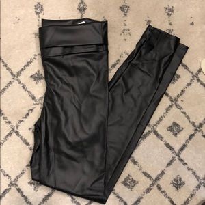 Women’s faux leather leggings